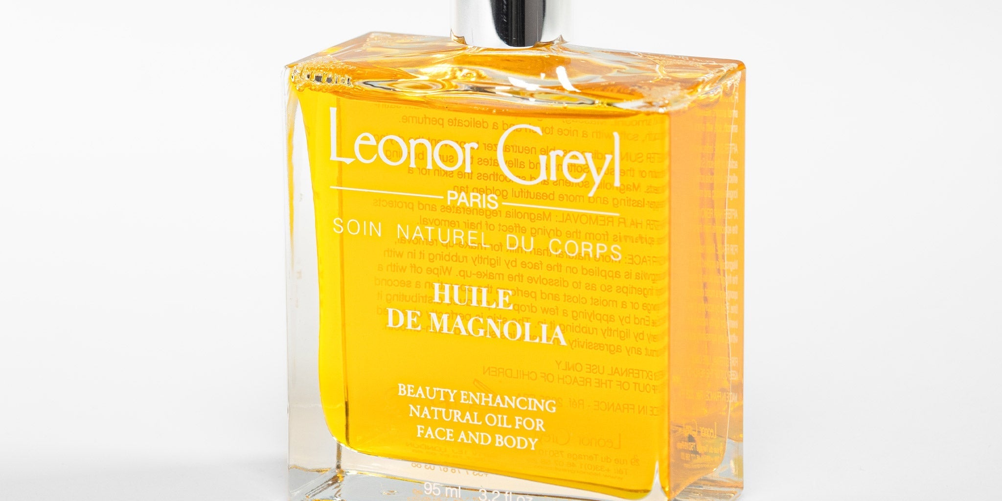 L'huile de Magnolia célèbre 45 ans de beauté et de sensorialité.